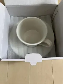 Mrs. GREEN APPLE ホワイトラウンジ　カップ　ソーサー