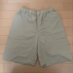 未使用　UNIQLO ギアショートパンツ 160 ベージュ