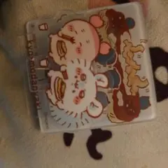 ちいかわ　アクリルシーンクリップビスケット　モモンガ、古本屋