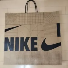 NIKE ショップ袋 ショッパー 紙袋のサムネイル