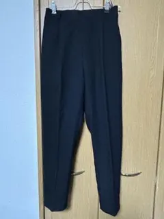 earth テーパードパンツ　ブラック　フォーマル　新社会人