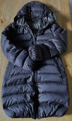 ネイビー ダウンジャケット