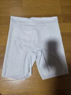 Triumph 骨盤ガードル 82 ライトグレー