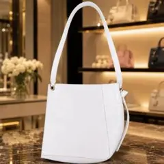 LANVIN en Bleu フェイクレザー調 ショルダーバッグ 白のサムネイル