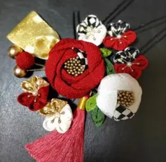 つまみ細工　ちりめん細工　髪飾り　ツバキ　椿つばき