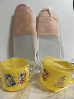 ディズニーランドホテルアメニティ　子供用スリッパとカップ2組セット