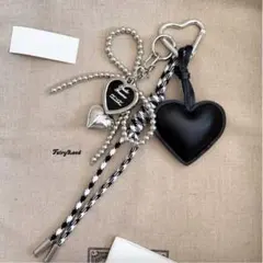 Item thumbnail for item 3a0d3b31-1c27-4bcf-8e86-3cfc497ffc05