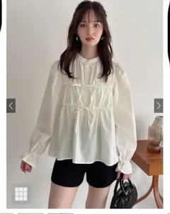 【新品未使用タグ付き】GRL グレイル　リボンギャザーブラウス　ta301