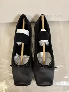 CHARLES & KEITH ブラックフラットシューズ