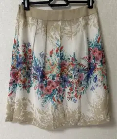 スーナウーナ花柄スカート 38サイズのサムネイル