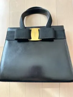 Salvatore Ferragamo ヴァラリボン　ハンドバッグ　ゴールド金具