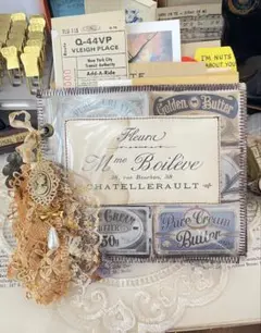 紙モノおすそ分けファイル｜横型デザイン×小窓ポケット チャーム付き