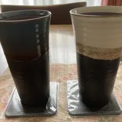 陶器製タンブラー 2個セット ブラウン/ブルー，ホワイト。