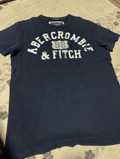 Abercrombie & Fitch ネイビー Tシャツ S