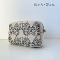《猫の日企画》　刺繍生地ポーチ⑩　ジョリーフルール