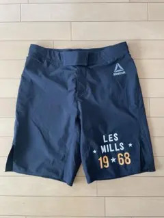 Reebok LES MILLS 1968 ブラックショーツ　Mサイズ 黒