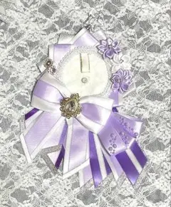 痛ロゼット　白　紫　シルバー　クリスマス激安開始価格オークション品