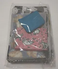 未使用　リンネル付録　marble sud　ネコ柄ポーチ５点セットのサムネイル