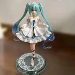 初音ミク フィギュア 白いドレス