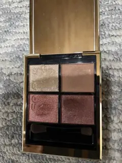 SUQQUシグネチャーカラーアイズ04純撫子