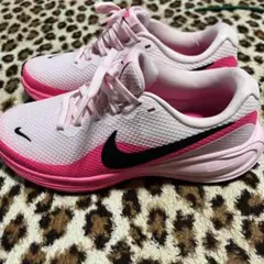 Nike ピンク ホワイト スニーカー