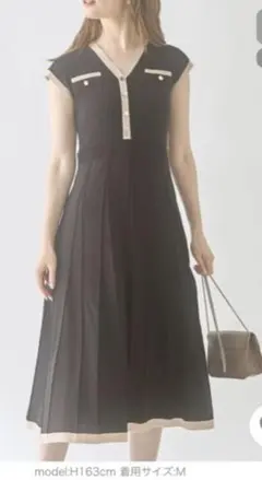 トッコ　飾り釦付きバイカラーシャリ感リブニットワンピース