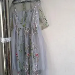 刺繍ロングワンピース