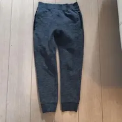 【美品】ユニクロKIDS ウルトラストレッチドライスウェットパンツ 130