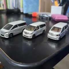 トミカ　アルファード セット