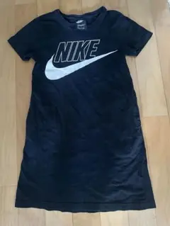 NIKE 黒　ワンピース　子供用　Mサイズ