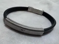 お値下げ【美品】EMPORIO ARMANI ブレスレット ブラック シルバーのサムネイル