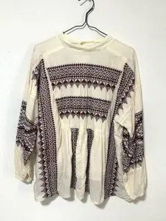 【Amina】 ボヘーノ刺繍トップス ベージュのサムネイル