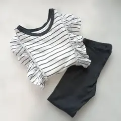 フリル付きストライプＴシャツとパンツセット