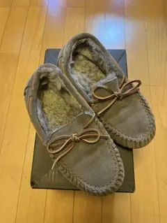 Cairns EMU スリッポン モカシン チャコールグレー