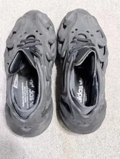 adidas スニーカー ブラック