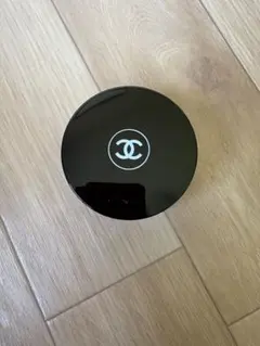 CHANEL プードゥルユニヴェルセルリーブル 40 残量8割　パウダーのサムネイル