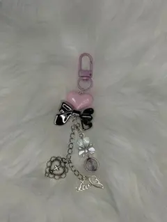 パープル　紫　ビーズチャーム　ビーズキーホルダー　ハート　リボン　コレクトブック