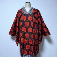 着物　道行きコート　赤系　アンティーク　亀甲柄