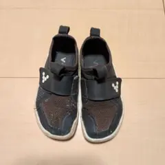 VIVOBAREFOOT キッズ スニーカー ブラック 27H