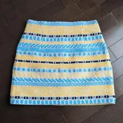 Zara Woman 素敵な刺繍柄 スカート