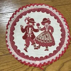 HALLTEX 民族衣装柄 コースター 敷物　18cm レッド オーストリア製