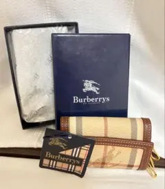 BURBERRY キーケース 箱付き タグ付き