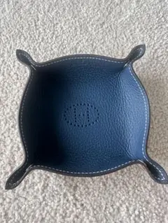 HERMÈS ヴィドポッシュ エヴリン レザートレイ ゴールド×ブルー HERMÈS ヴィドポッシュ エヴリン レザートレイ ゴールド×ブルー - メルカリ