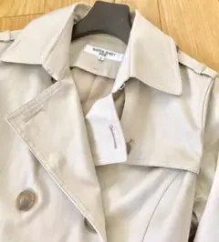 ナチュラルビューティーベーシック トレンチコート