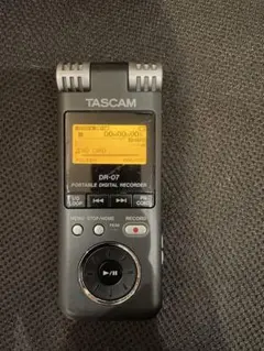 TASCAM　リニアPCMレコーダー　DR−07