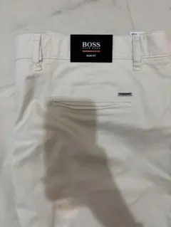 M*K様 【新品タグ付き】Hugo Boss Schino-Slim D チノパのサムネイル