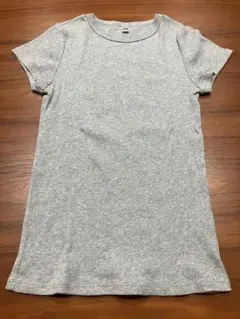 UNIQLO グレー 半袖Tシャツ Mサイズ