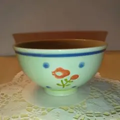 お茶碗　　花柄デザイン