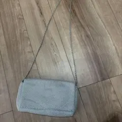 シルバー メタリック クラッチバッグ　組曲