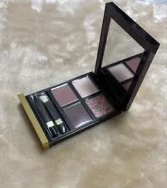 TOM FORD アイカラー クォード 030 インソレントローズのサムネイル